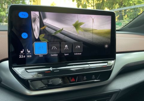 Volkswagen ID.4 82 kWh 360 kamera Panorama HUD