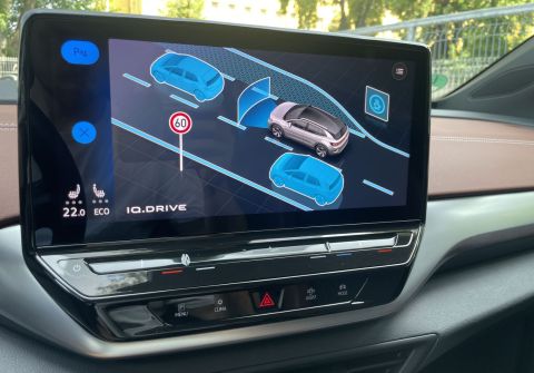 Volkswagen ID.4 82 kWh 360 kamera Panorama HUD