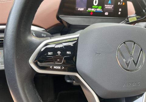 Volkswagen ID.4 82 kWh 360 kamera Panorama HUD