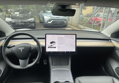 Tesla Model 3 SR, Baterie LFP 55 kWh