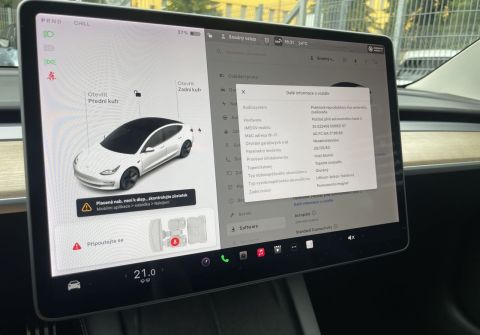 Tesla Model 3 SR, Baterie LFP 55 kWh
