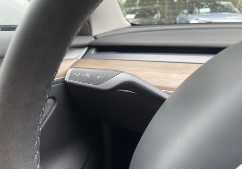 Tesla Model 3 SR, Baterie LFP 55 kWh