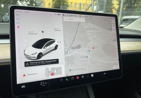 Tesla Model 3 SR, Baterie LFP 55 kWh