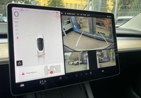 Tesla Model 3 SR, Baterie LFP 55 kWh