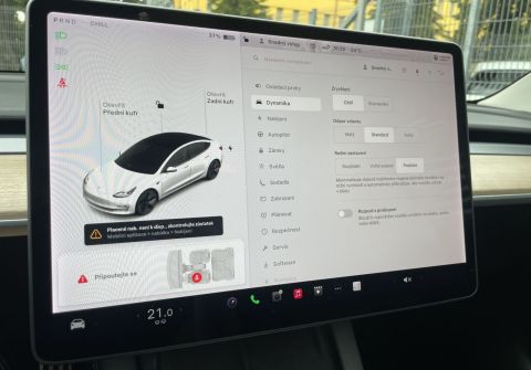 Tesla Model 3 SR, Baterie LFP 55 kWh