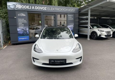 Tesla Model 3 SR, Baterie LFP 55 kWh