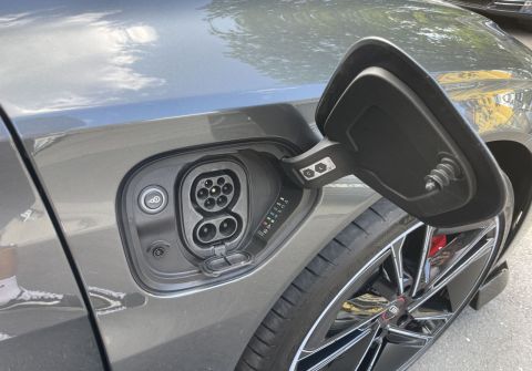 Audi e-tron GT RS e-tron 440 kW B