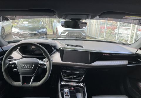 Audi e-tron GT RS e-tron 440 kW B