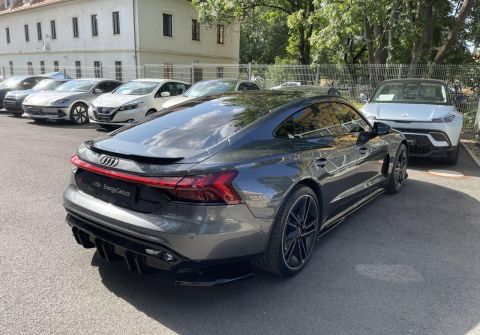 Audi e-tron GT RS e-tron 440 kW B