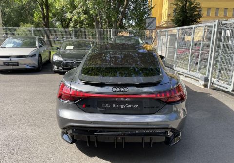 Audi e-tron GT RS e-tron 440 kW B