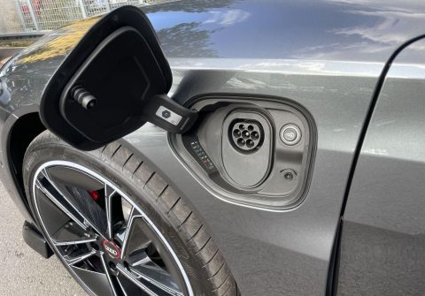 Audi e-tron GT RS e-tron 440 kW B