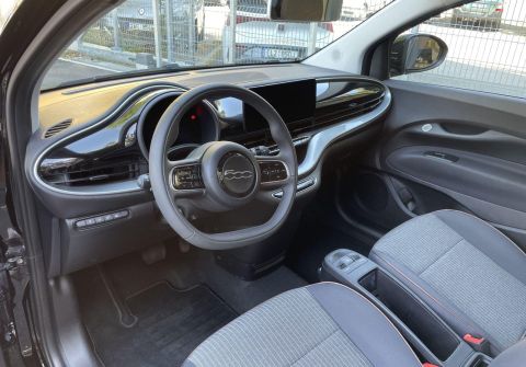 Fiat 500e ICON / 70 kW / 24 kWh