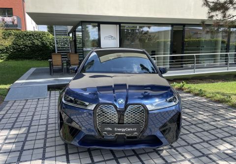 BMW iX xDrive40 H&K 360 Kamera