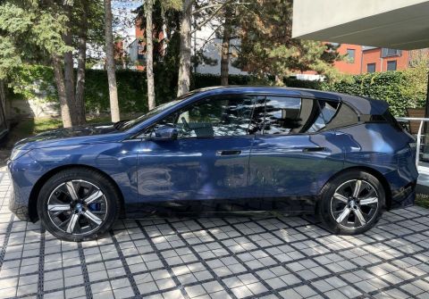 BMW iX xDrive40 H&K 360 Kamera