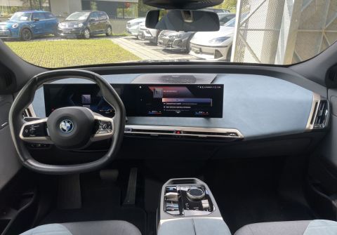 BMW iX xDrive40 H&K 360 Kamera