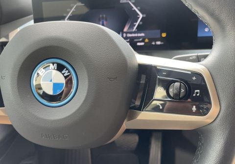 BMW iX xDrive40 H&K 360 Kamera