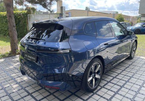 BMW iX xDrive40 H&K 360 Kamera