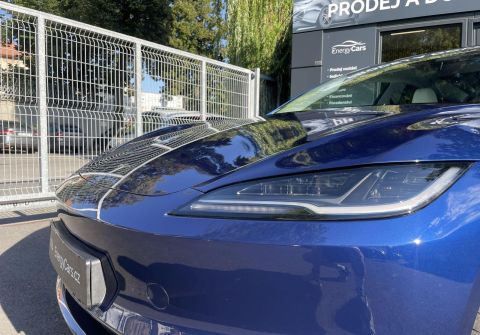 Tesla Model 3 LR AWD Highland