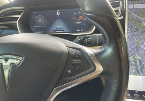 Tesla Model S 90D Panorama Free Charging