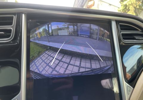 Tesla Model S 90D Panorama Free Charging