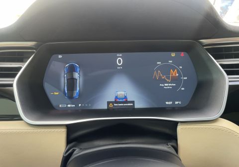 Tesla Model S 90D Panorama Free Charging