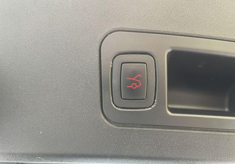 Tesla Model S 90D Panorama Free Charging