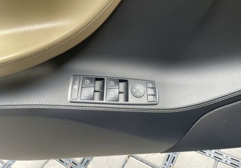 Tesla Model S 90D Panorama Free Charging