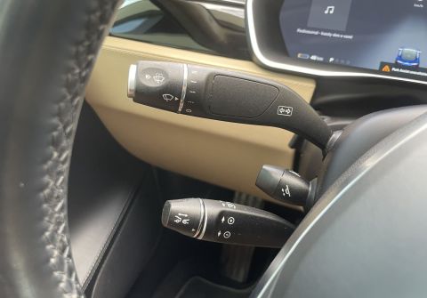 Tesla Model S 90D Panorama Free Charging