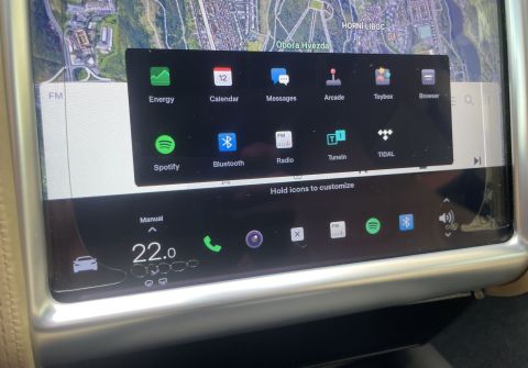 Tesla Model S 90D Panorama Free Charging