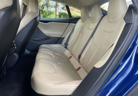 Tesla Model S 90D Panorama Free Charging