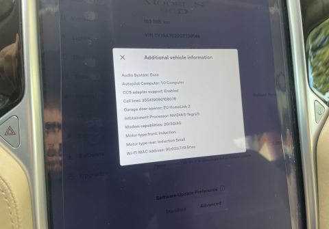 Tesla Model S 90D Panorama Free Charging